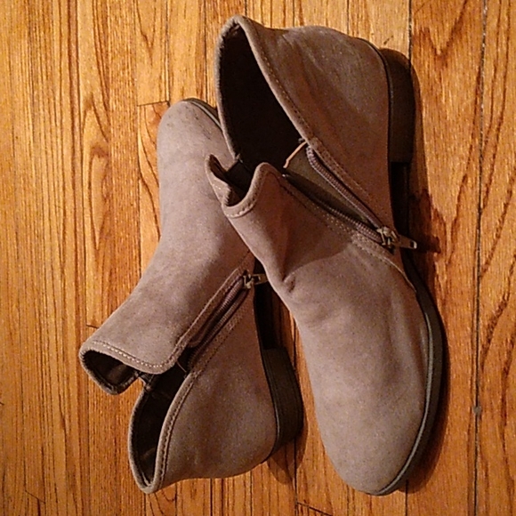 Booties - Picture 4 of 6